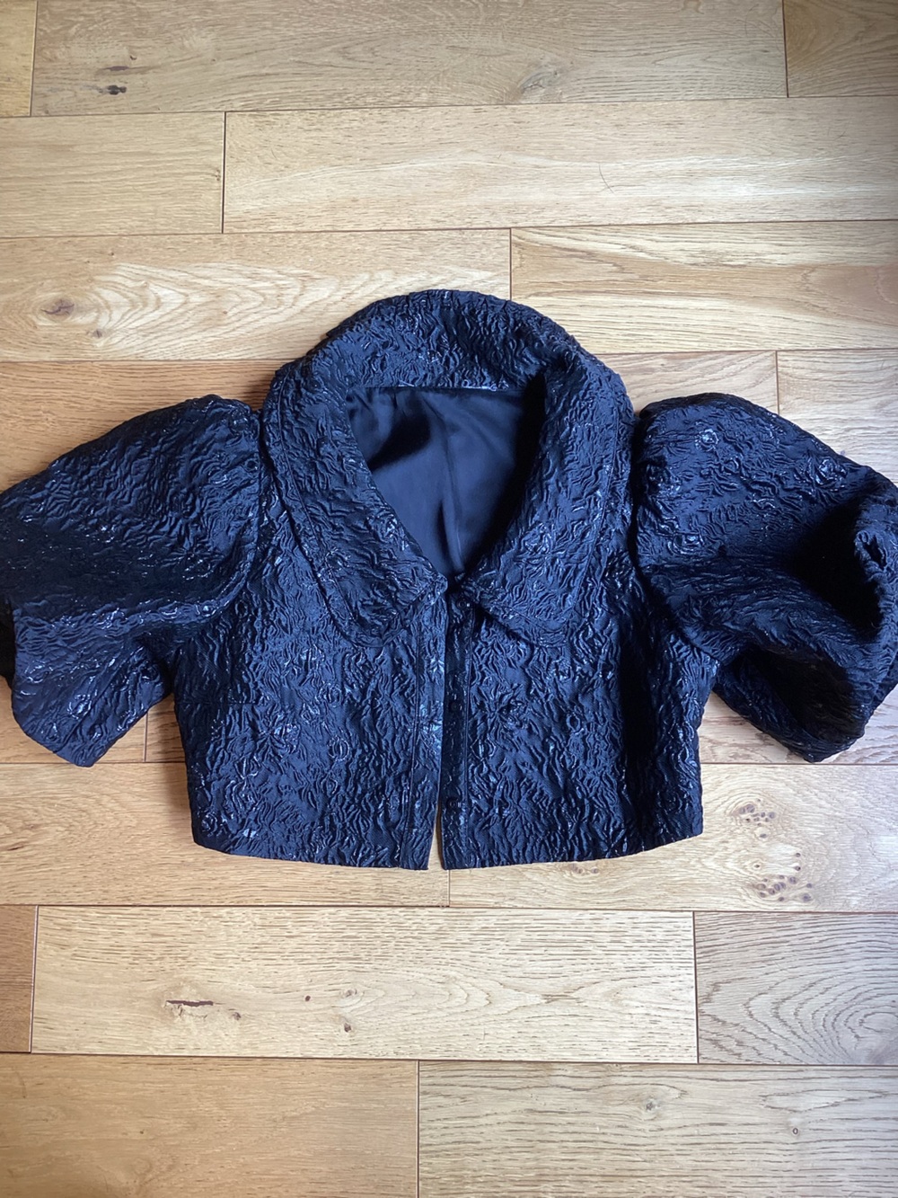 Custom made puffed sleeve cropped bolero